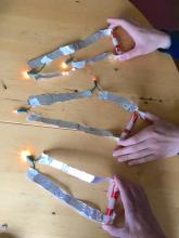 Comparing bulb brightness in series and parallel circuits